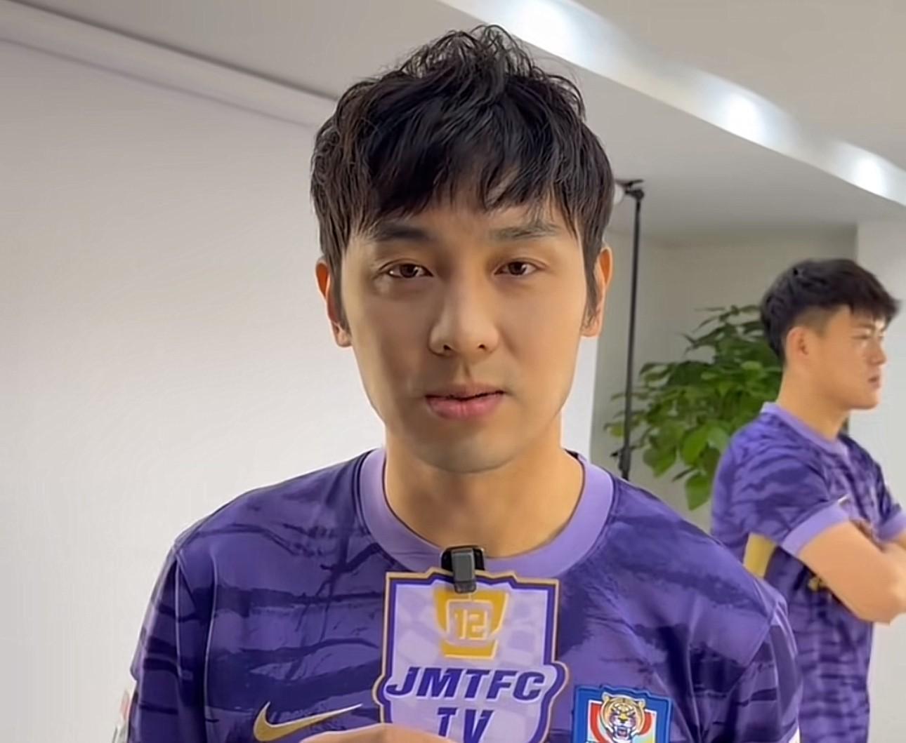 皇冠体育-仍选择17号,吴兴涵:我的幸运号,我喜欢的德布劳内也是17号