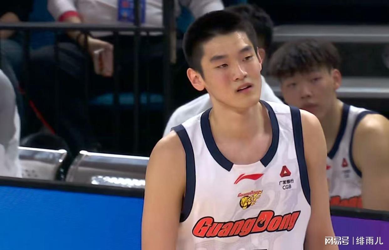 皇冠体育官网-朱芳雨赌对了!崔永熙正式请战,力保广东队躺进总决赛!